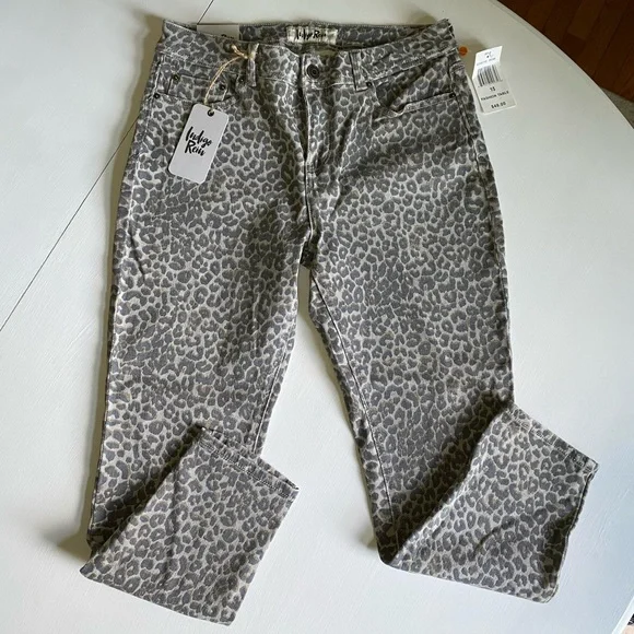 Indigo Rein leopard print cropped skinny jeans - Picture 3 of 16